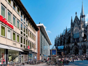  Ibis Hotel Köln Am Dom  Кёльн